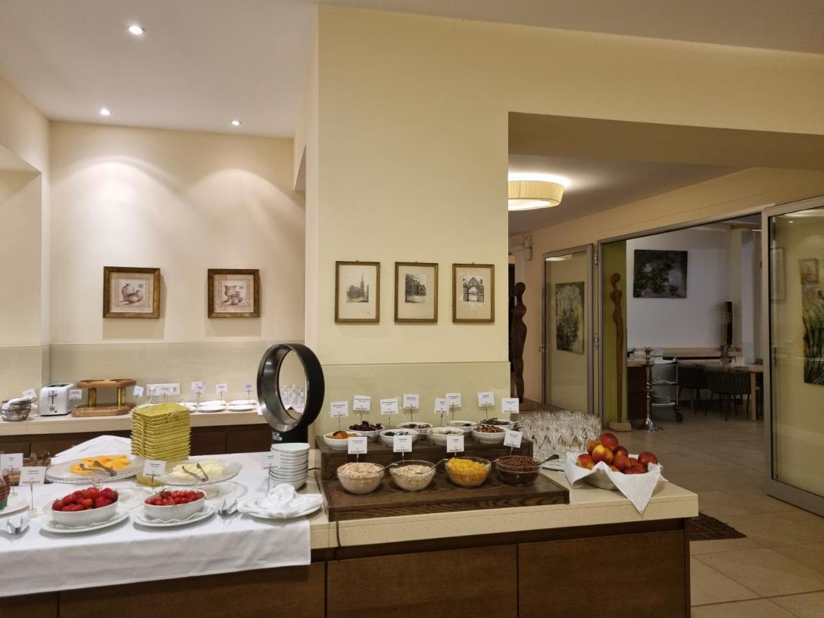 Birkenhof Gols - B & B - Wohlfuehl Hotel Mit Wochenend-Restaurant Bagian luar foto