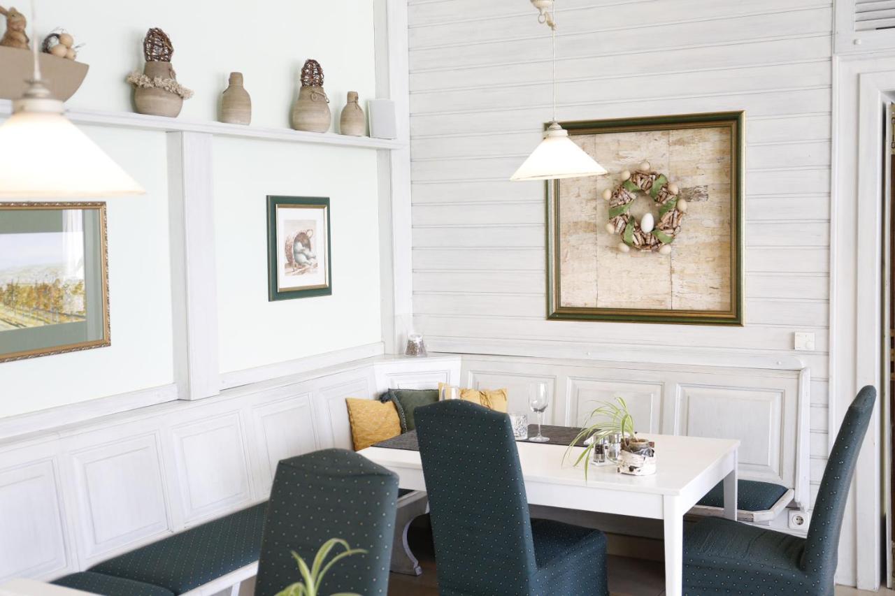 Birkenhof Gols - B & B - Wohlfuehl Hotel Mit Wochenend-Restaurant Bagian luar foto