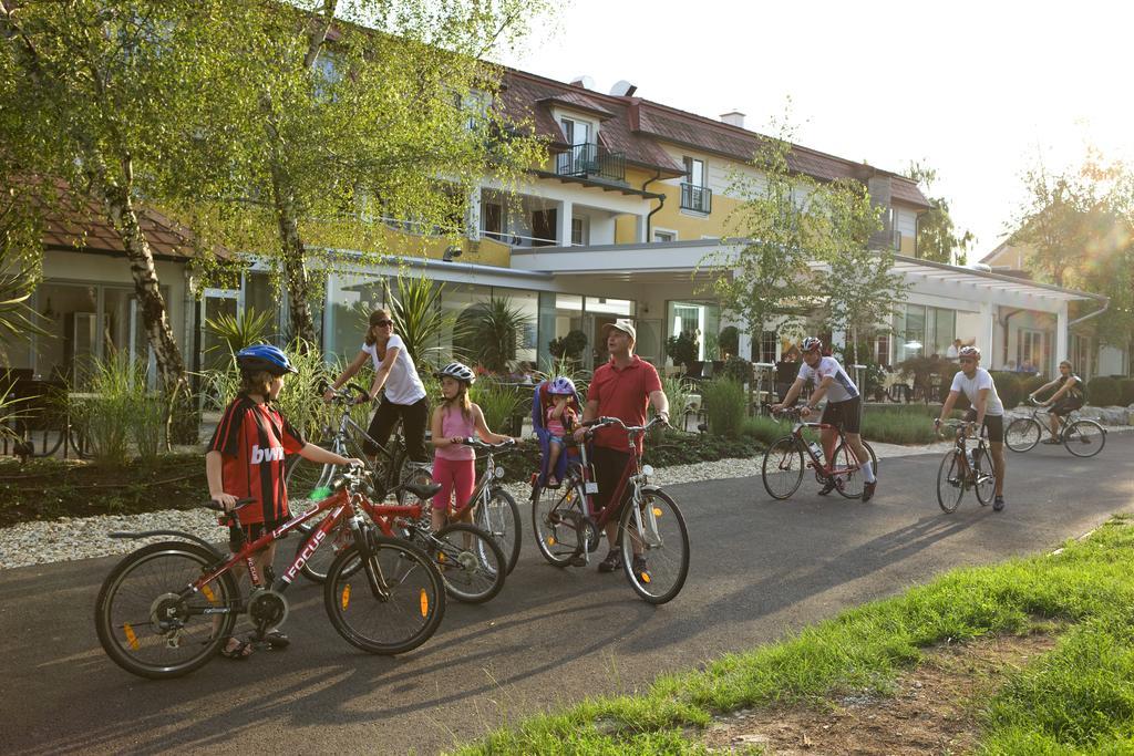 Birkenhof Gols - B & B - Wohlfuehl Hotel Mit Wochenend-Restaurant Bagian luar foto
