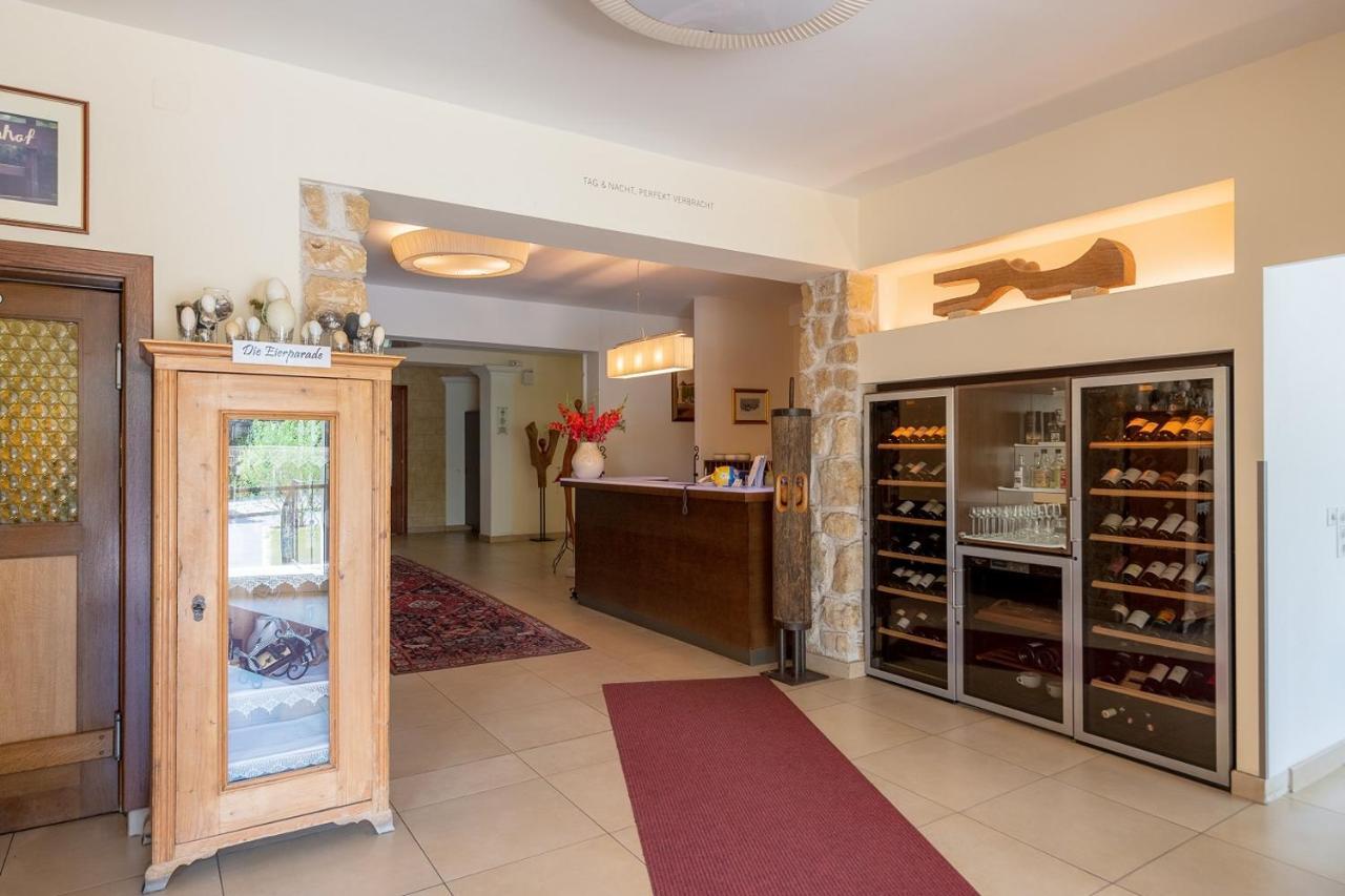 Birkenhof Gols - B & B - Wohlfuehl Hotel Mit Wochenend-Restaurant Bagian luar foto