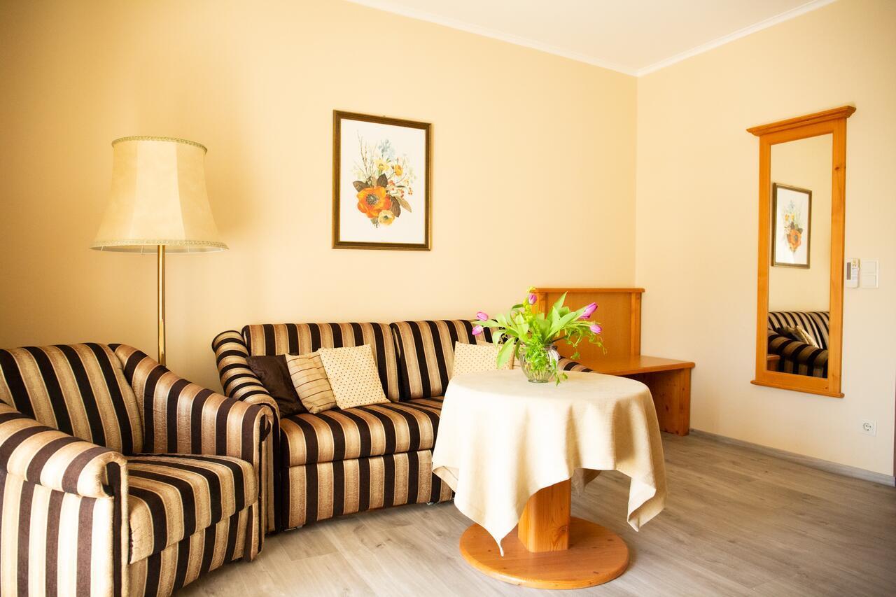 Birkenhof Gols - B & B - Wohlfuehl Hotel Mit Wochenend-Restaurant Bagian luar foto
